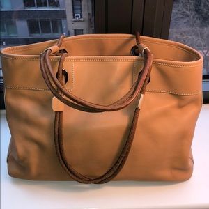 Tod’s camel leather shoulder bag